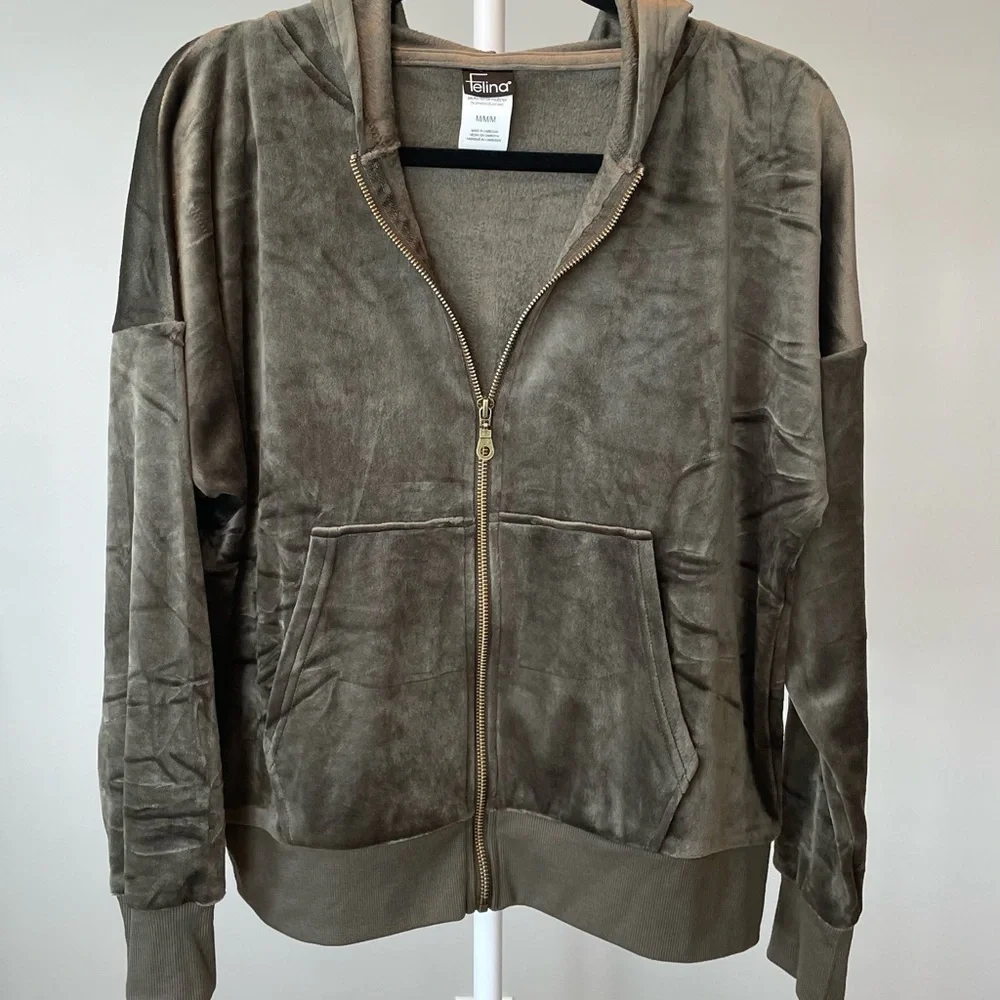 Felina Olive Velour Sweatsuit with Zip-Up Jacket and Jogger Pants - Size Medium - Picture 5 of 9
